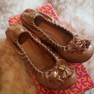 Tan, leather stretch ballet flats